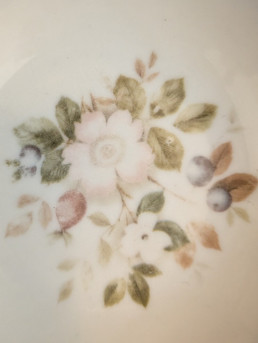 1950s Nippon Yoko Boeki, 5" Porcelain Scalloped Bowl – Japanese Vintage - Picture 3 of 9